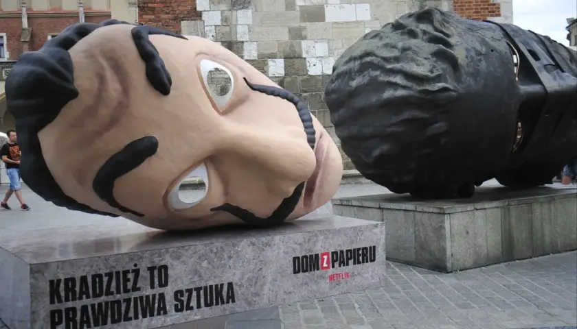 Rzeźba z papieru: Od gazety do arcydzieła. Pełny poradnik.